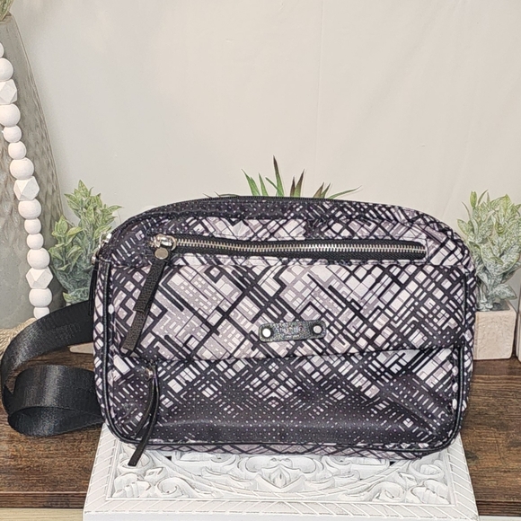 TUTILO | PADDED NYLON MESSANGER BAG CROSSBODY - Picture 2 of 14